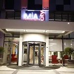 Mia 4*