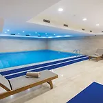 Mia מלון 4*