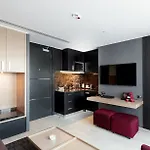 Mia 4*