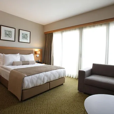 ホテル Mia イズミル