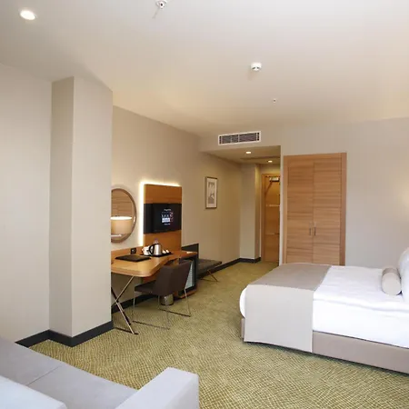 Mia ホテル イズミル